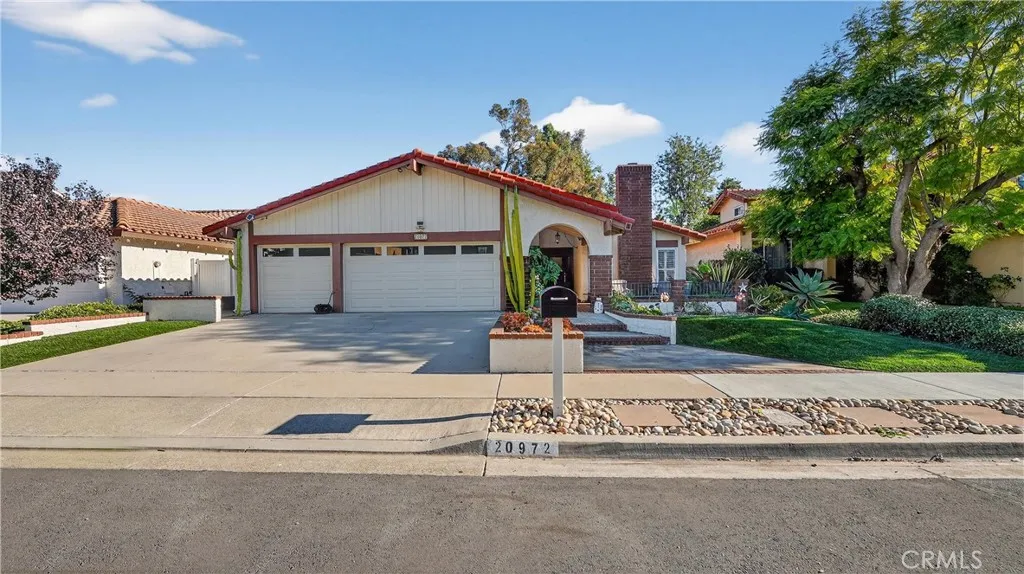 20972 Calle Celeste, Lake Forest, California 92630 home-pic-2